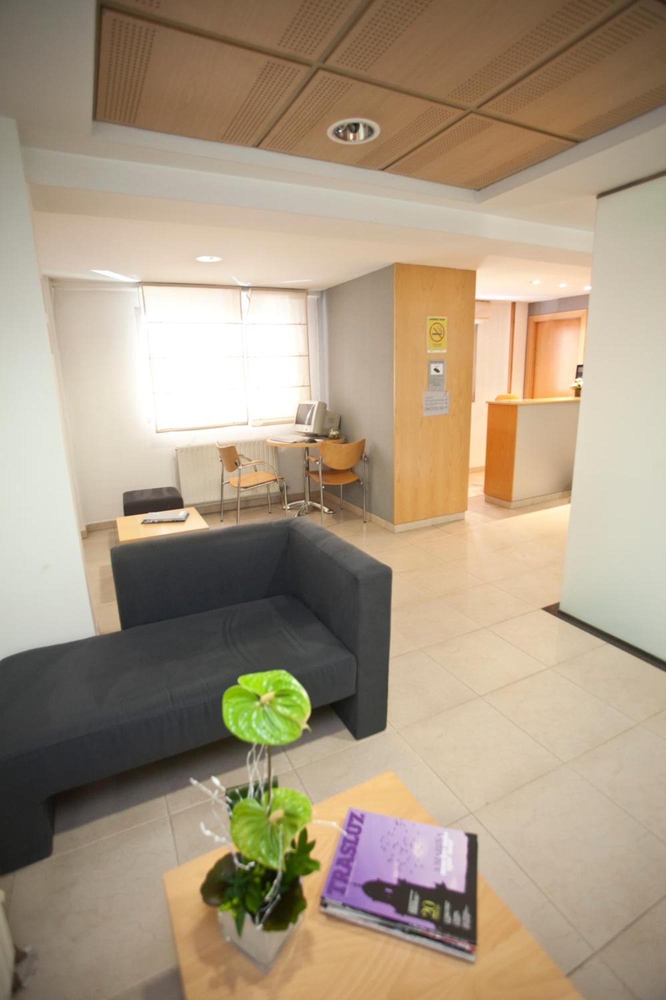 Hotel Metropol By Carris Lugo Room photo